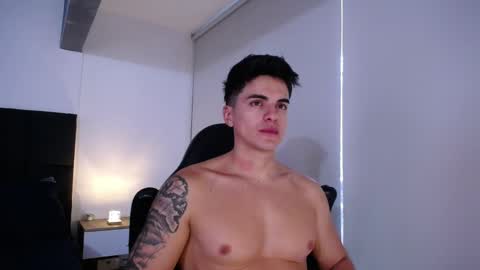 Snapshot of christianvalenzia chatting on 10.01.25 Christian online show from 10.01.25