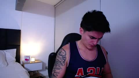 Snapshot of christianvalenzia chatting on 10.23.25 Christian online show from 10.23.25