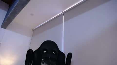 Snapshot of christianvalenzia chatting on 10.29.25 Christian online show from 10.29.25