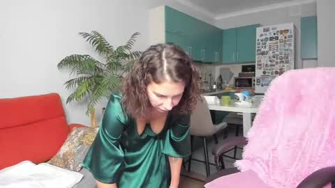 Snapshot of christina_hot chatting on 12.02.24 Chris online show from 12.02.24