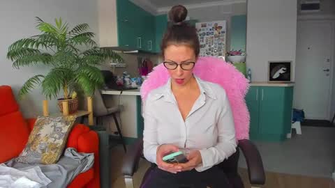 Snapshot of christina_hot chatting on 02.15.25 Chris online show from 02.15.25