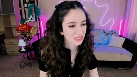 Snapshot of christinaconteeree chatting on 09.14.25 christinaconteeree online show from 09.14.25