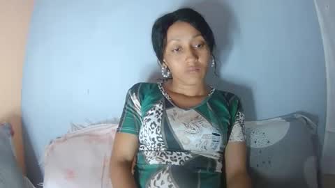 christine213 online show from 10.12.25