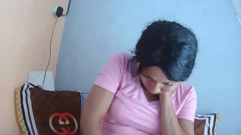 christine213 online show from 11.01.25