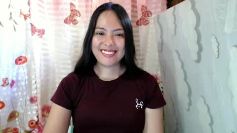 Snapshot of christine_scott chatting on 12.04.24 christine_scott online show from 12.04.24