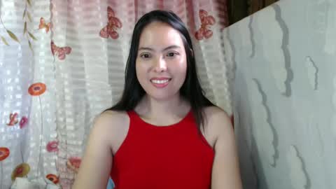 Snapshot of christine_scott chatting on 12.24.24 christine_scott online show from 12.24.24