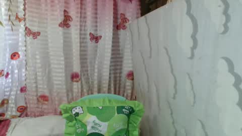 Snapshot of christine_scott chatting on 02.15.25 christine_scott online show from 02.15.25