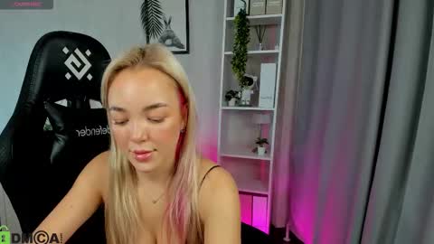 hristy3 online show from 11.17.25