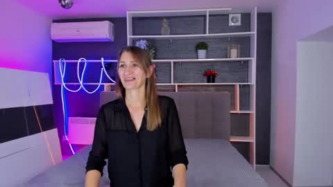 ChristyBrooks online show from 10.10.25