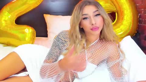 christyna_ross online show from 10.24.25