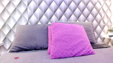 Christal Golden online show from 02.27.25