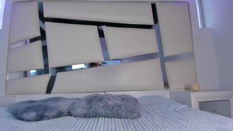 instagram chrystaljade.1 online show from 03.21.26