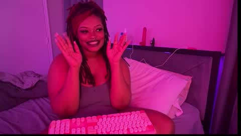 EmberEssence online show from 11.06.25