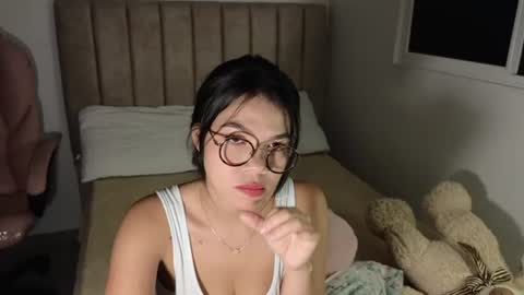 Mia online show from 06.24.26