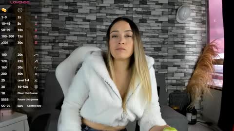 Snapshot of ciindy_lovee chatting on 09.27.25 Ciindy Lovers online show from 09.27.25