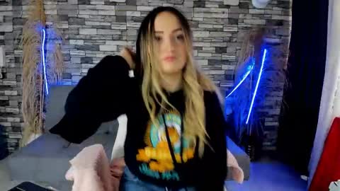 Snapshot of ciindy_lovee chatting on 10.09.25 Ciindy Lovers online show from 10.09.25