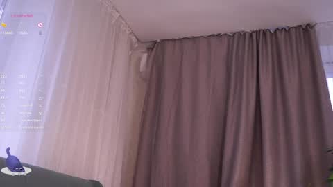 Snapshot of cinacandy chatting on 04.27.26 L online show from 04.27.26