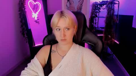 Cin Bellamy online show from 09.25.25