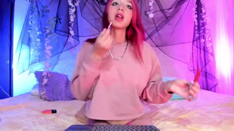 Snapshot of cinderella_lewis chatting on 01.16.25 Sofi Eva and Mey online show from 01.16.25