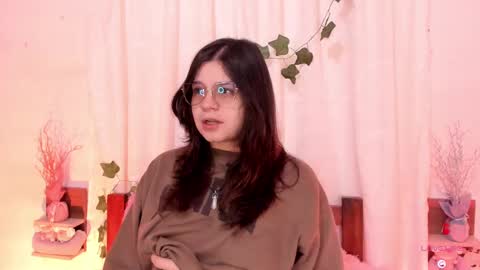 Snapshot of cinderella_lewis chatting on 02.19.25 Sofi Eva and Mey online show from 02.19.25