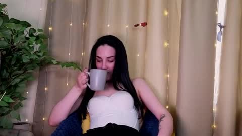 Nia online show from 04.25.26