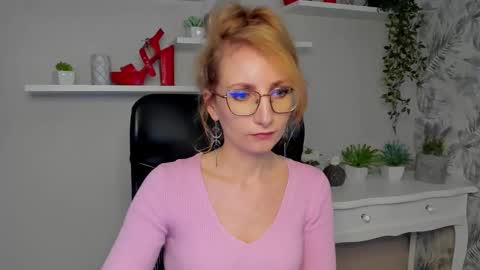 Cinderella online show from 03.04.26