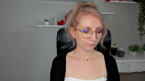 Cinderella online show from 03.12.26