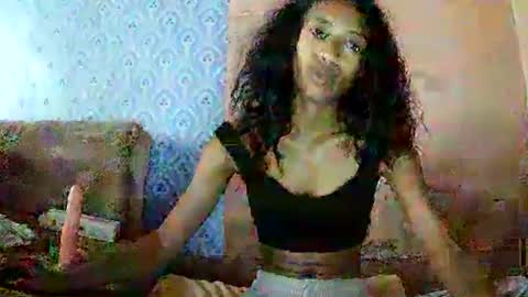 Snapshot of cindyx69 chatting on 03.12.25 cindyx69 online show from 03.12.25
