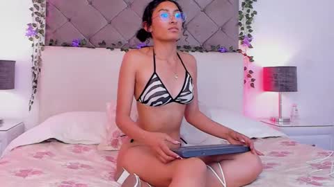 Karla  online show from 09.10.25