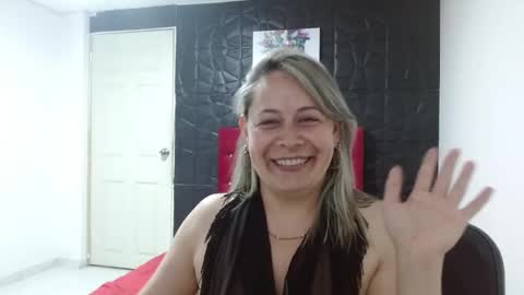 Snapshot of cinthia1609 chatting on 01.27.25 cinthia1609 online show from 01.27.25