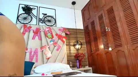 cinthiabaker online show from 09.18.25