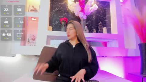 Cinthya  online show from 04.20.26