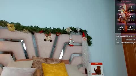 Cintia Hills online show from 12.17.24