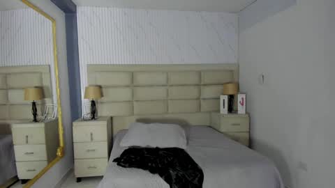 CintiaCollins  online show from 04.16.26