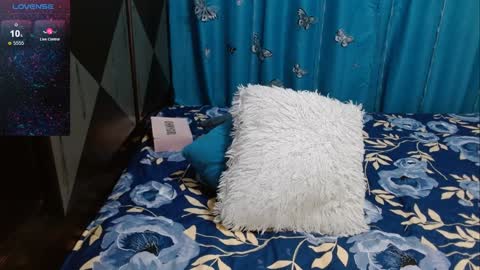 Snapshot of cintialorens1 chatting on 01.24.25 joha natural hairy pussydont forget thumbs up online show from 01.24.25