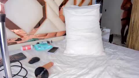 Cintia online show from 10.23.25