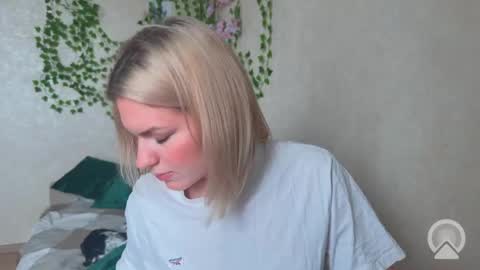 Snapshot of citruska chatting on 09.19.25 karina online show from 09.19.25