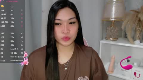 CLAIRE online show from 08.04.26