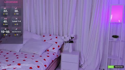 Snapshot of clairefaers chatting on 01.10.25 Claire Faers online show from 01.10.25