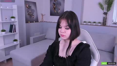 Snapshot of clairefaers chatting on 02.02.25 Claire Faers online show from 02.02.25