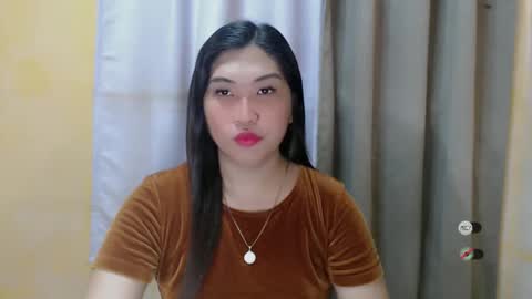 Snapshot of clairewntr_ chatting on 12.02.24 CLAIRE online show from 12.02.24