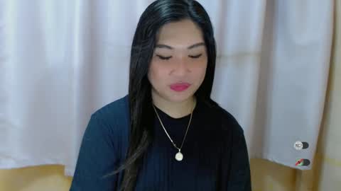 Snapshot of clairewntr_ chatting on 12.07.24 CLAIRE online show from 12.07.24