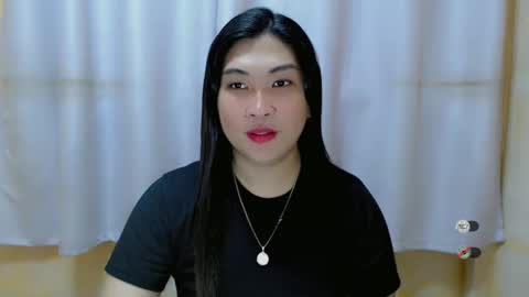 Snapshot of clairewntr_ chatting on 12.16.24 CLAIRE online show from 12.16.24