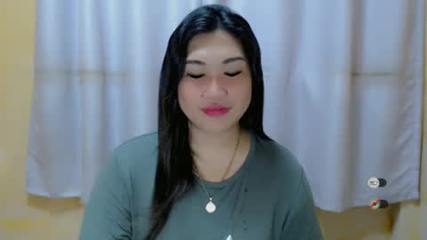 Snapshot of clairewntr_ chatting on 12.26.24 CLAIRE online show from 12.26.24