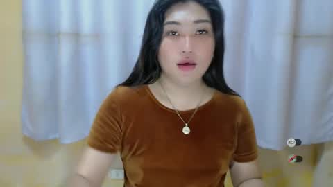 Snapshot of clairewntr_ chatting on 01.03.25 CLAIRE online show from 01.03.25