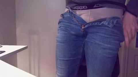 clamshive7 online show from 03.08.26