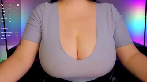 Clara  online show from 10.04.25