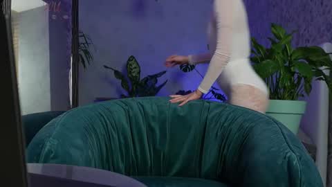 Clara online show from 02.12.26