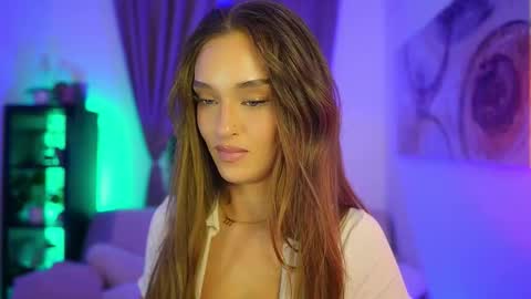 Clara smile online show from 10.23.25