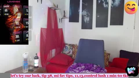 clara_xuee online show from 12.31.24